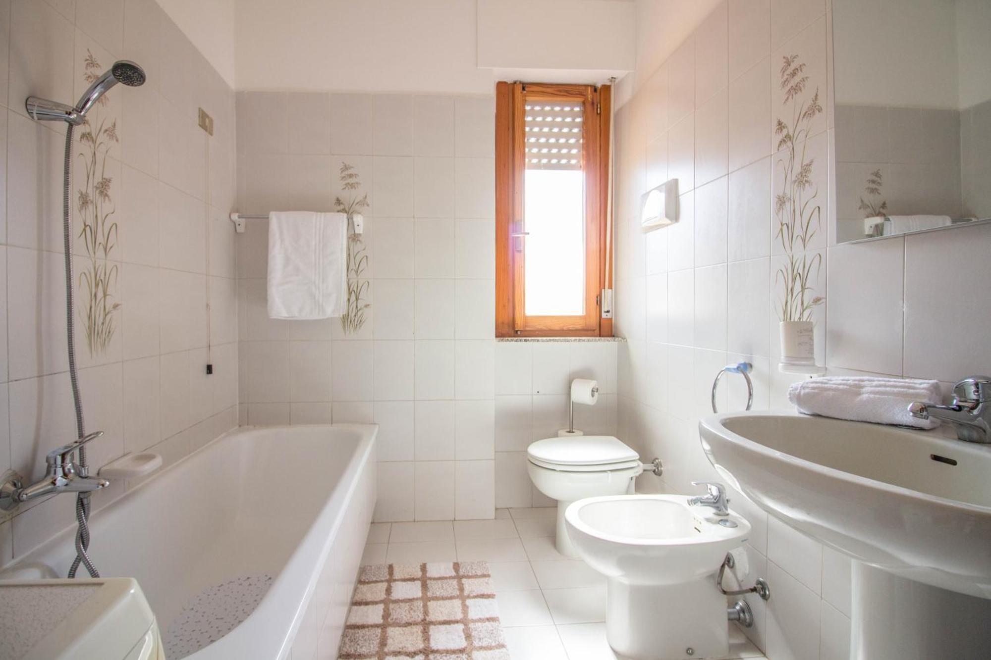 Apartment - Comfy Near The Airport!