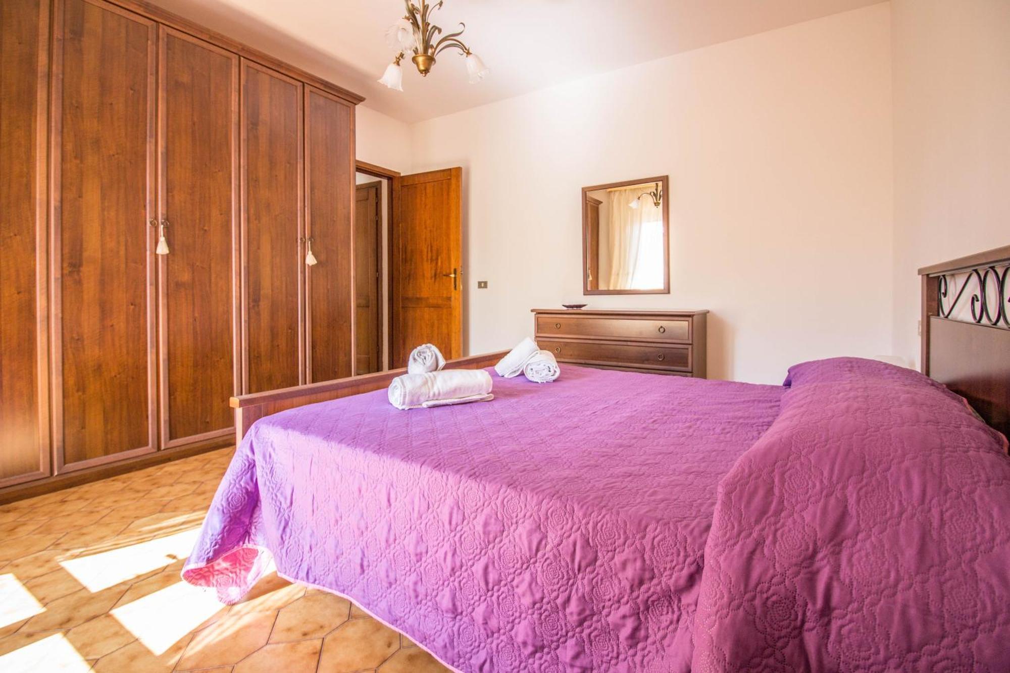 - Comfy Near The Airport! Apartment Olbia