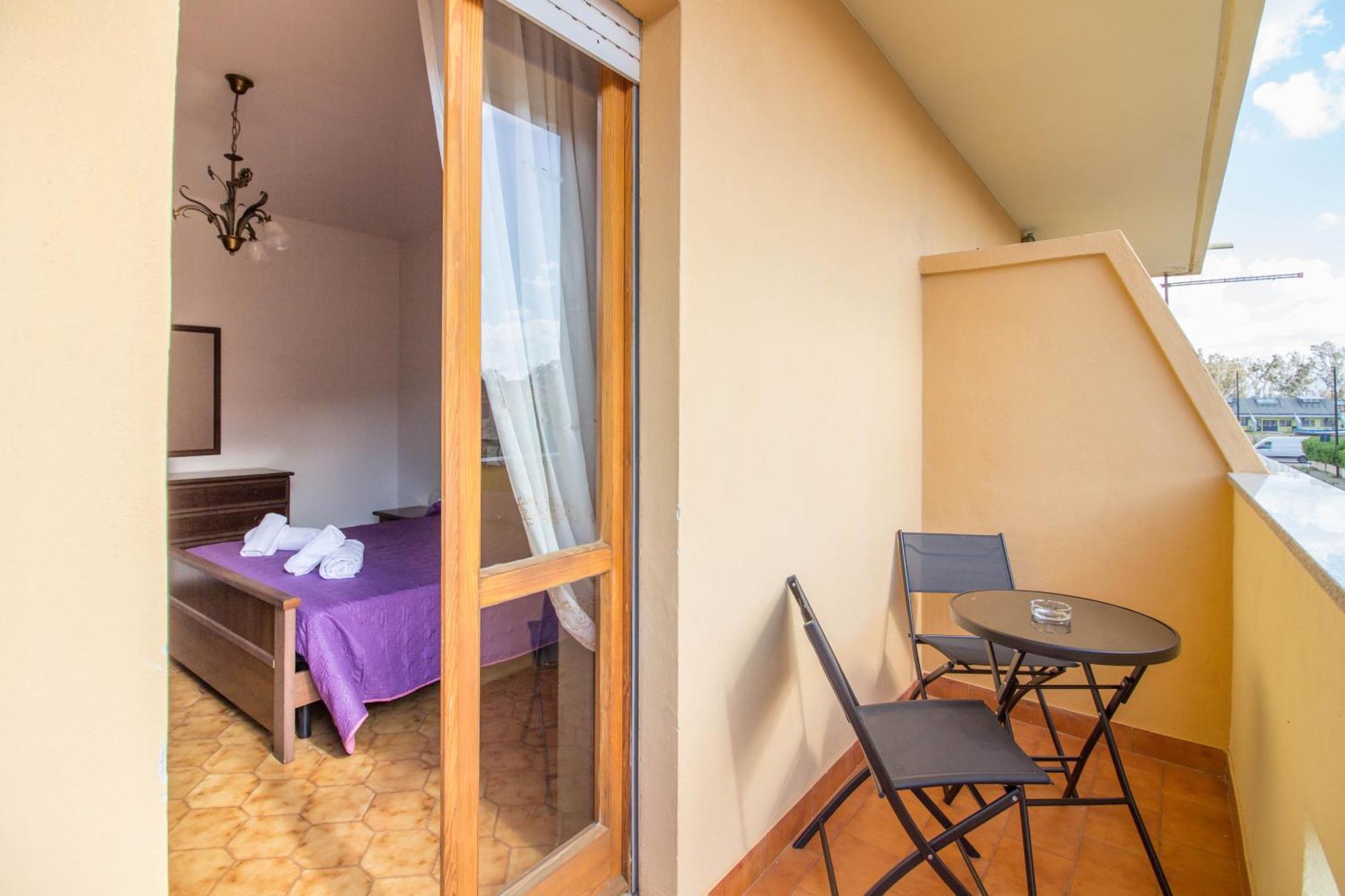 - Comfy Near The Airport!