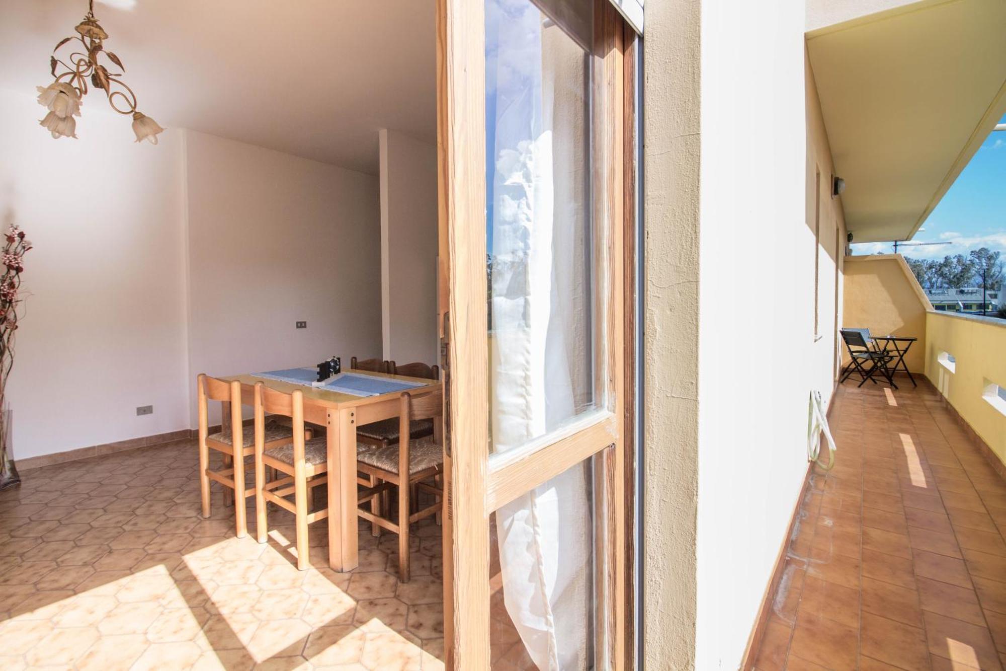 Apartment - Comfy Near The Airport!