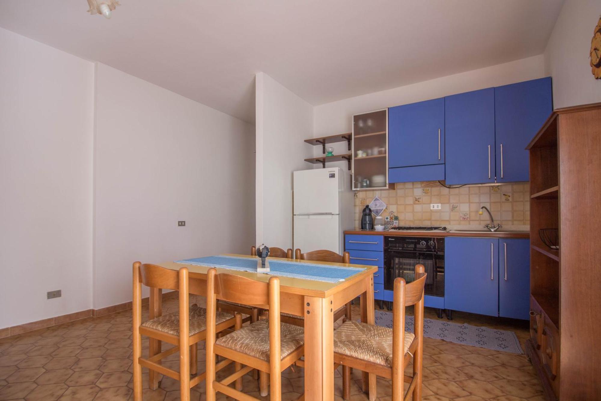 - Comfy Near The Airport! *